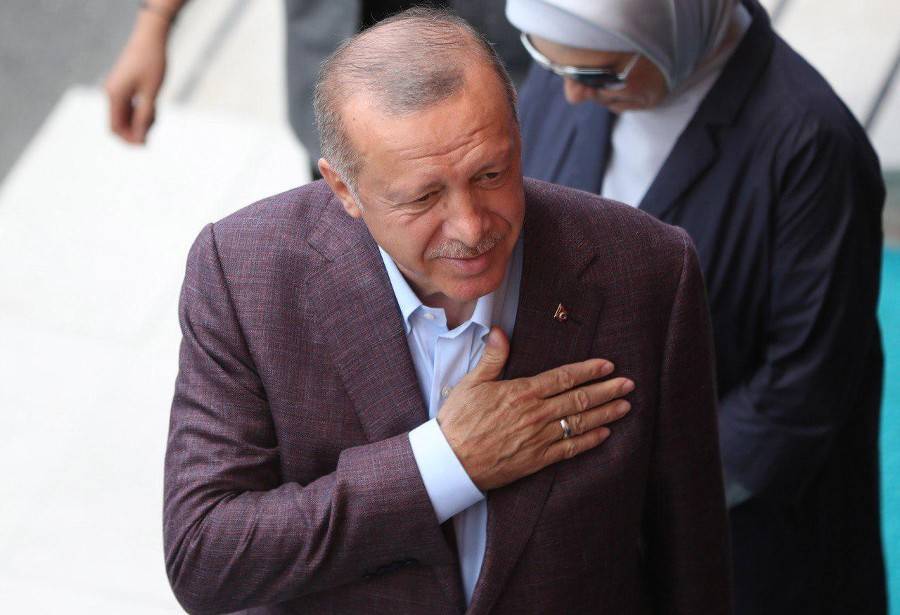 Президент Турции поздравил оппозицию с победой на выборах мэра Стамбула