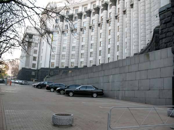 Высшие чиновники Украины саботируют суд по возвращению Крыма