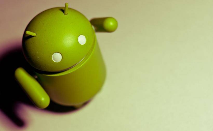 Новый смартфон Moto Z4 не получит обновление ОС до Android 11 R