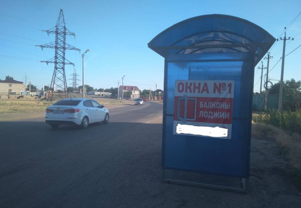 Во что превратились остановки, установленные в Астрахани в прошлом году