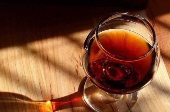 Роспотребнадзор усилил контроль за алкоголем из Грузии из-за снижения его качества
