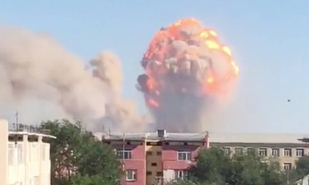 Режим ЧС объявили в Туркестанской области Казахстана после взрыва в воинской части