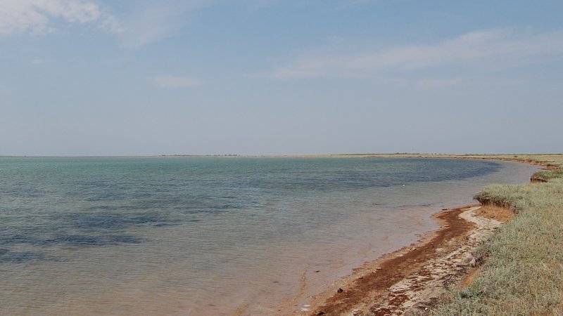 Судно с углем под флагом РФ село на мель в Азовском море