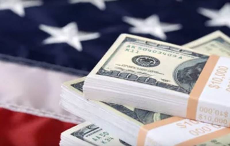 В США собираются «обвалить» доллар