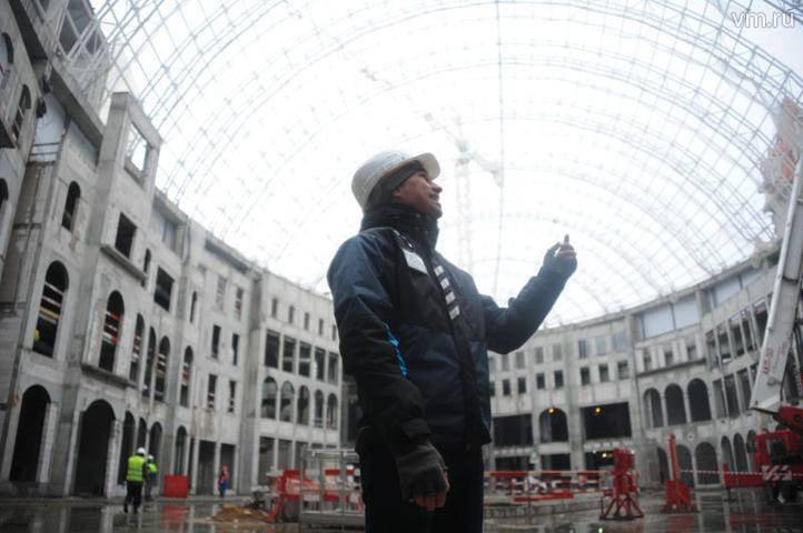 Монтаж самого большого в России стеклянного купола парка «Остров мечты» завершен