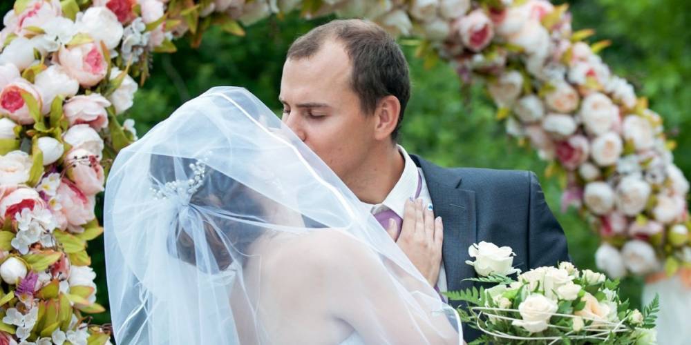 Москвичи смогут пожениться в День семьи, любви и верности