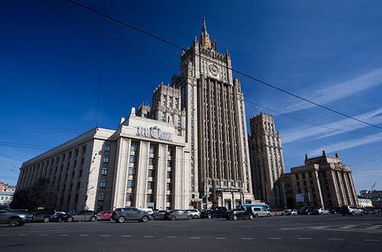 Евросоюз не обращает внимания на проблемы жителей Донбасса, заявили в МИД России