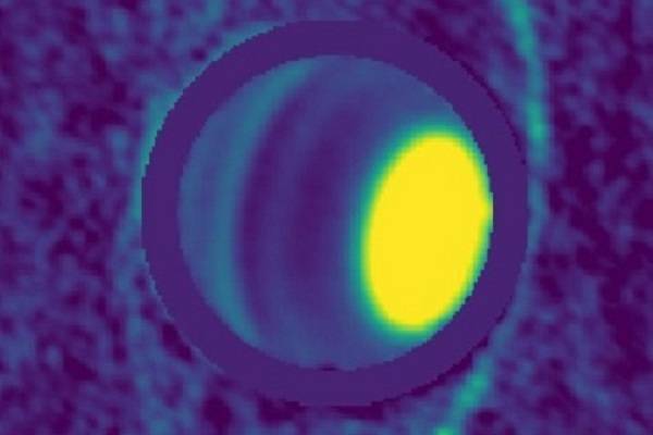 Астрономы исследовали ледяное кольцо Урана
