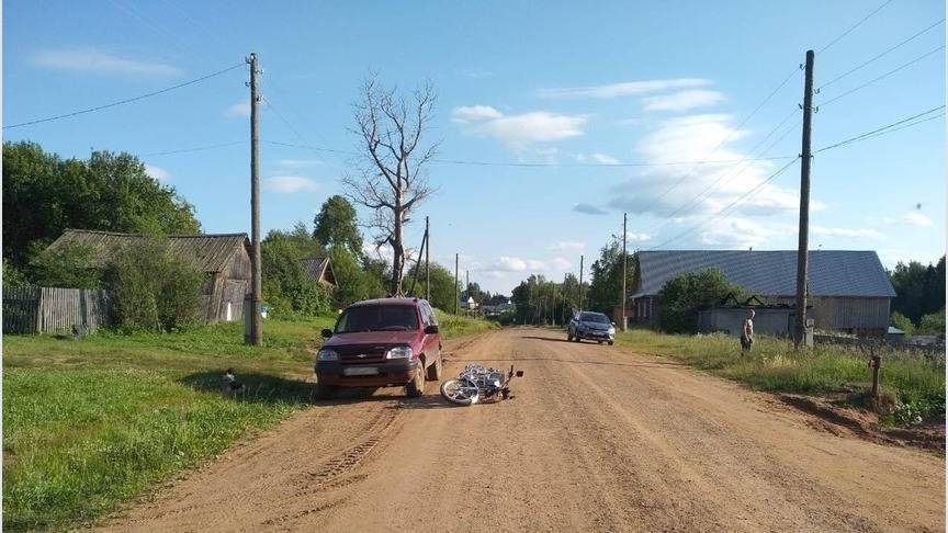 В Кировской области 11-летний мальчик на мопеде врезался в иномарку