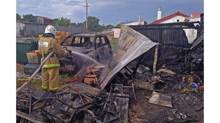 Аккумулятор и газовые баллоны: в Крыму предотвратили взрыв в жилом доме