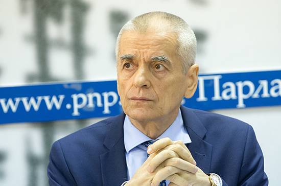 Онищенко призвал установить более пристальный контроль за ввозимыми из Грузии товарами