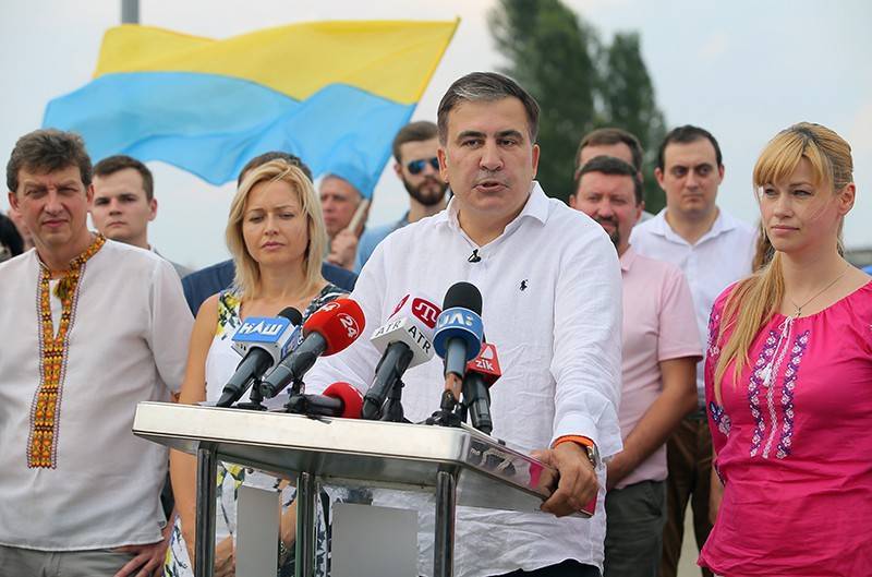 Саакашвили связал с Порошенко недопуск его партии на выборы