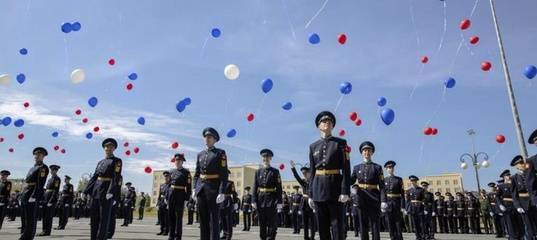 На площади 400-летия Тюмени прошло торжественное мероприятие с участием 230 лейтенантов