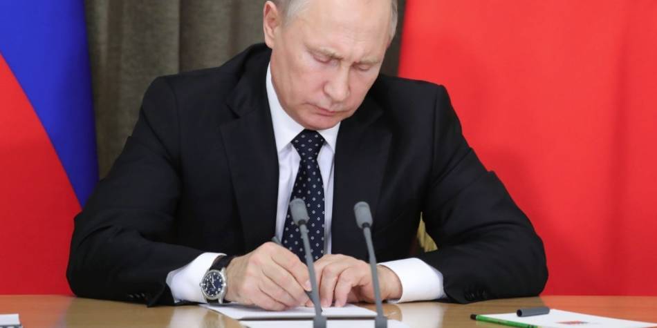 Путин разрешил транзит украинских товаров через территорию РФ