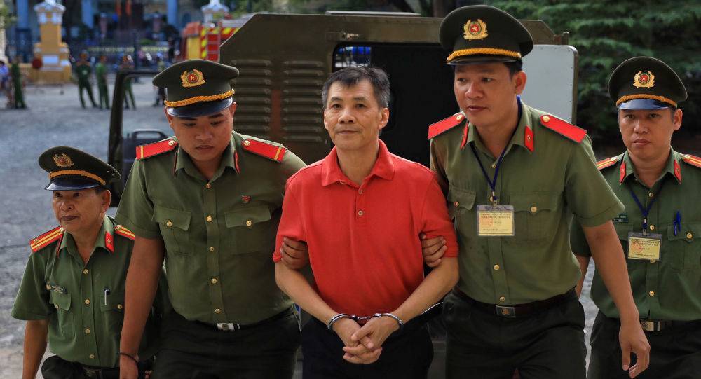 Гражданин США получил 12-летний тюремный срок во Вьетнаме за попытку госпереворота