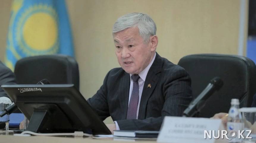 Сапарбаев рассказал, могут ли казахстанцы получать сразу несколько пособий