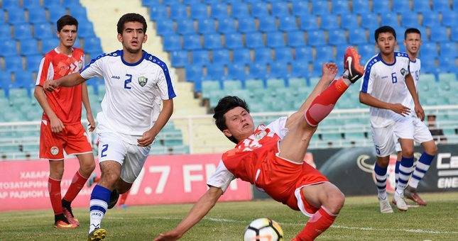 Юношеская сборная Таджикистана (U-16) провела второй товарищеский матч против сверстников из Узбекистана