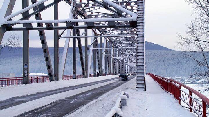 80 млрд. рублей необходимо на строительство моста через реку Лена в Якутии