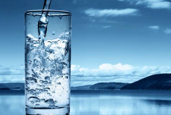 Врачи: Питьевая вода является естественным способом понижения кровяного давления