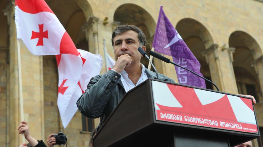 Запад готовит Саакашвили к возвращению в грузинскую политику