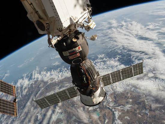 «Союз МС-11» с тремя космонавтами на борту отстыковался от МКС