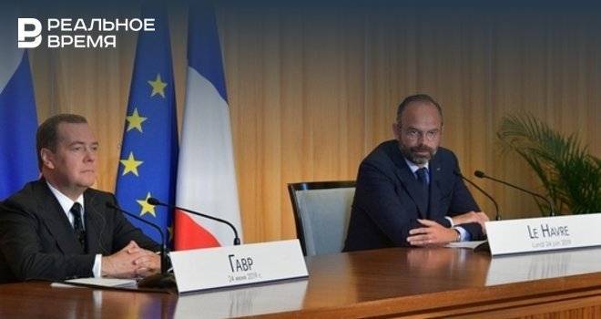 Премьер Франции допустил отмену санкций против России в любой момент