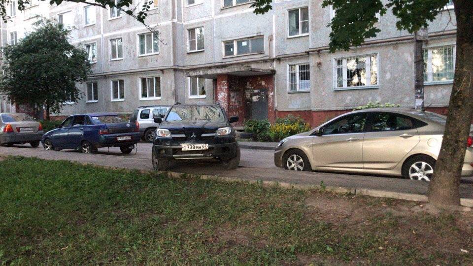 Очередной автохам возмутил жителей улицы Маршала Ерёменко