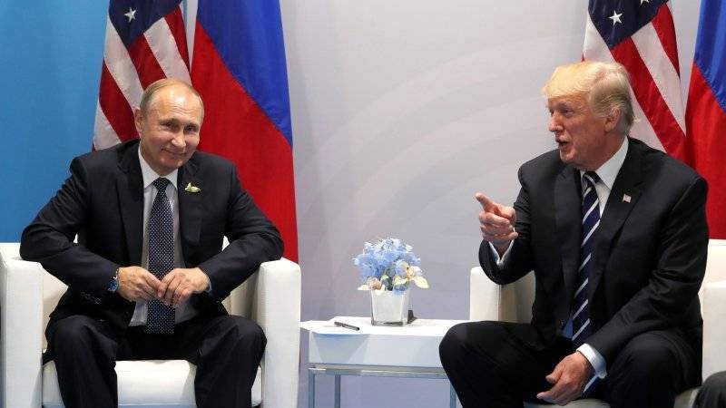 Болтон заявил, что Трамп ждет встречи с Путиным на G20