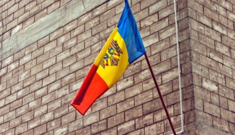 Время перемен: по Молдове прокатилась волна отставок чиновников