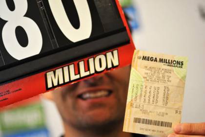 Разведенного победителя лотереи заставили отдать миллионы долларов бывшей жене
