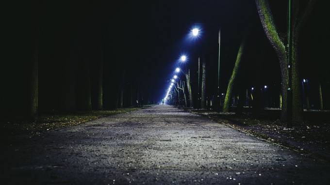 В Петербурге до конца 2020 года заменят 10 тысяч светильников