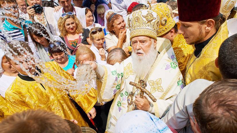 «Борьба за сферы влияния»: новая церковь Украины лишила Филарета права управления епархией