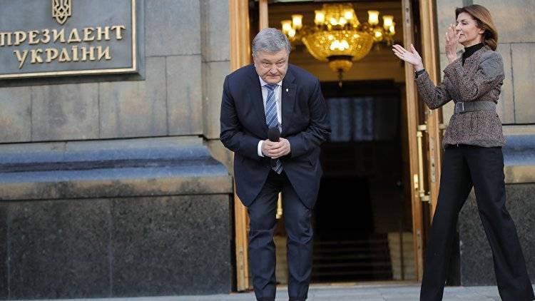 Партия Порошенко выбыла из тройки лидеров