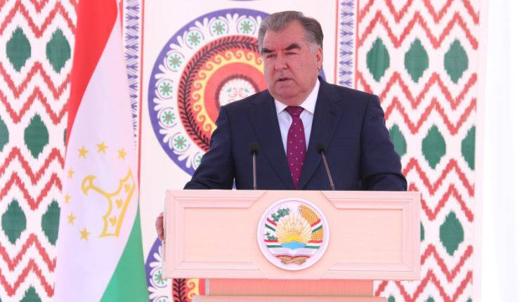 Рабочая поездка: президент Таджикистана посетил Раштскую долину