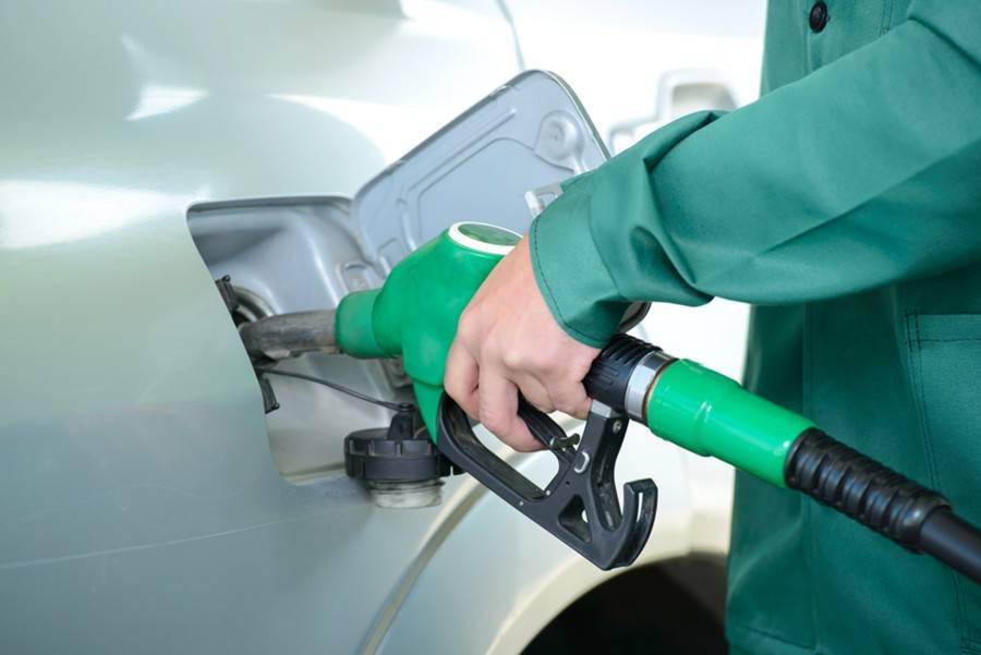 Топливный союз исключил повышение цен на бензин после "разморозки"