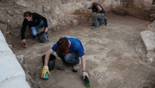 У Львові археологи виявили мури давнього храму