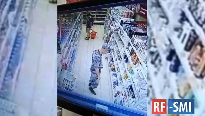 Бойцы Росгвардии попались на краже в сочинском супермаркете