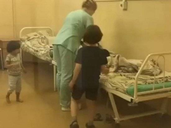 В московской больнице медсестра ударила сироту и привязала к кровати