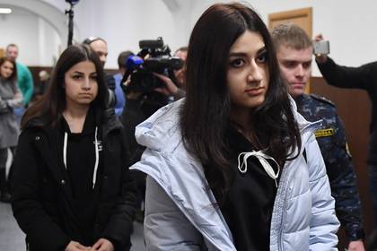 Раскрыта переписка одной из сестер Хачатурян за месяц до убийства отца