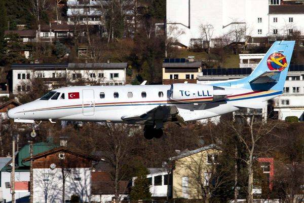 Шайка Януковича бежала из Украины на самолетах Порошенко?
