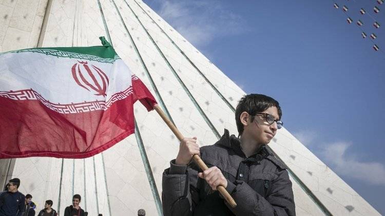 Зариф заверил, что Иран не стремится к получению ядерного оружия