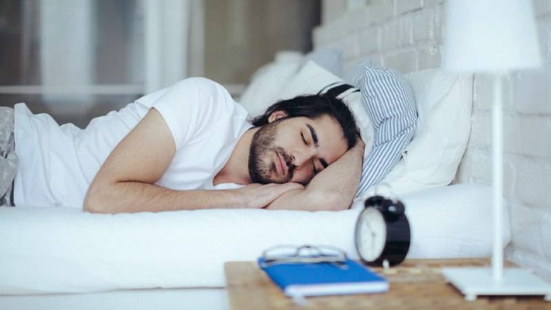 Спать с пользой для организма: врачи разрушили популярные мифы о здоровом сне