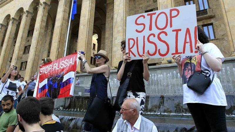В Грузии официально признали «шоком» последствия русофобских протестов