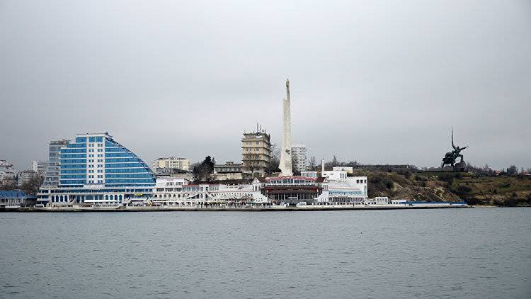 В Севастополе "Водоканал" сливает сточные воды в акваторию Артбухты