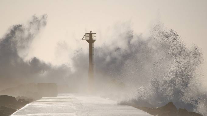 Из-за приближающегося тайфуна в Японии эвакуируют 115 тысяч человек