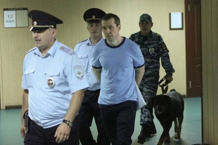 Правозащитники рекомендовали администрации «Лефортово» предоставить Захарченко дантиста - МК