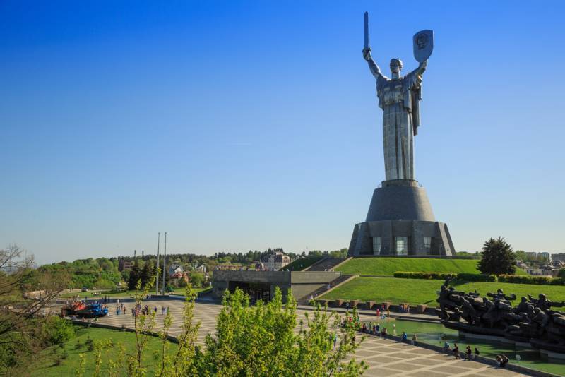 Суд Киева отменил решение о переименовании проспектов в честь Шухевича и Бандеры
