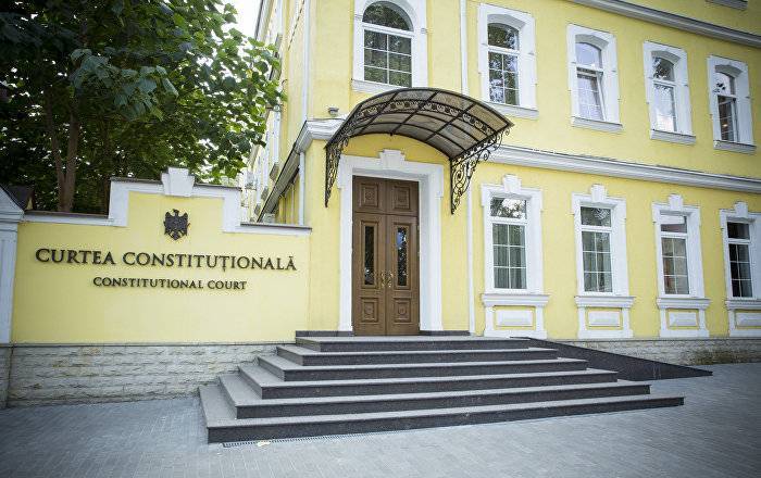 Все члены Конституционного суда Молдовы подали в отставку