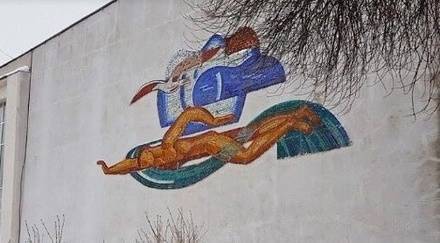 Мозаику с&nbsp;пловцом восстановят на&nbsp;фасаде нижегородского спортклуба «Торпедо»
