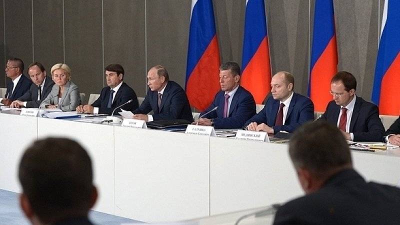 Путин поручил Кабмину решить вопрос с освещением дорог